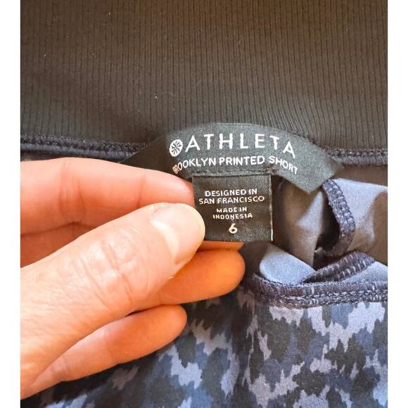 ATHLETA Brooklyn Printed Active Workout Training 4.5" Shorts Size 6 - Picture 6 of 6